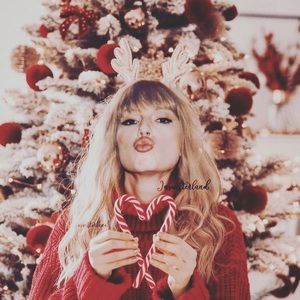 Meet your Posher, Taeia